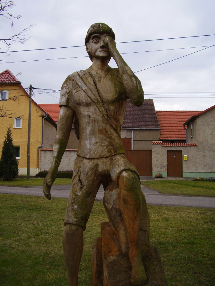 Holzplastik in Landgrafroda