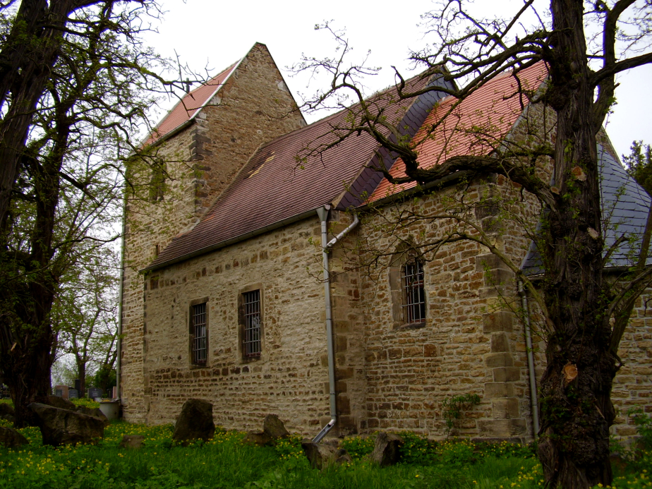 Treben - Kirche ohne Dorf