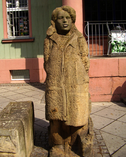 Skulptur in Naumburg am Bahnhof