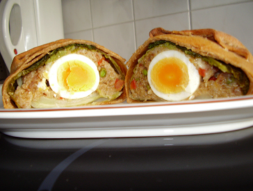 Vegetarische Kohlroulade mit Ei