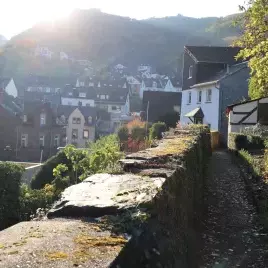 Auf dem Weg des Lebens, so wie es sich gerade zeigt | Foto vom Moselurlaub 2021 | © Christiane Schenke