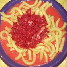 Nudeln in Rote-Rüben-Sauce